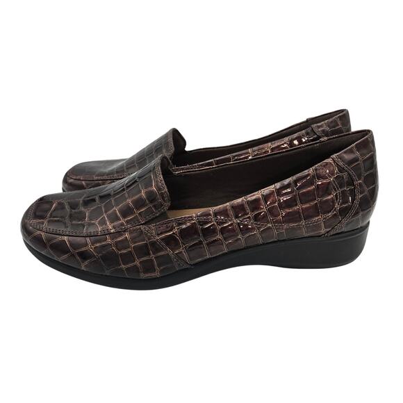 Clarks Gael Angora Womens Brown Croc Embossed Leather Comfort Loafers size 12 - Picture 2 of 9